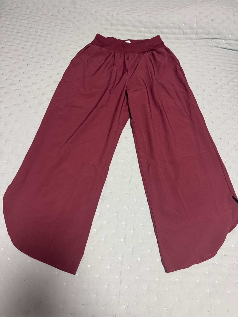 HALARA Wide Leg Pants in Burgundy